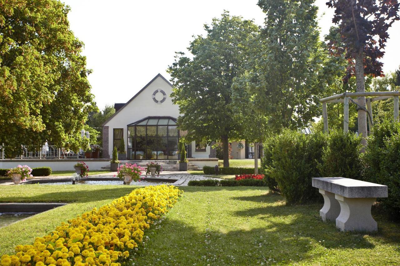 Hostellerie Briqueterie & Spa Champagne 비나이 외부 사진 The new crematorium