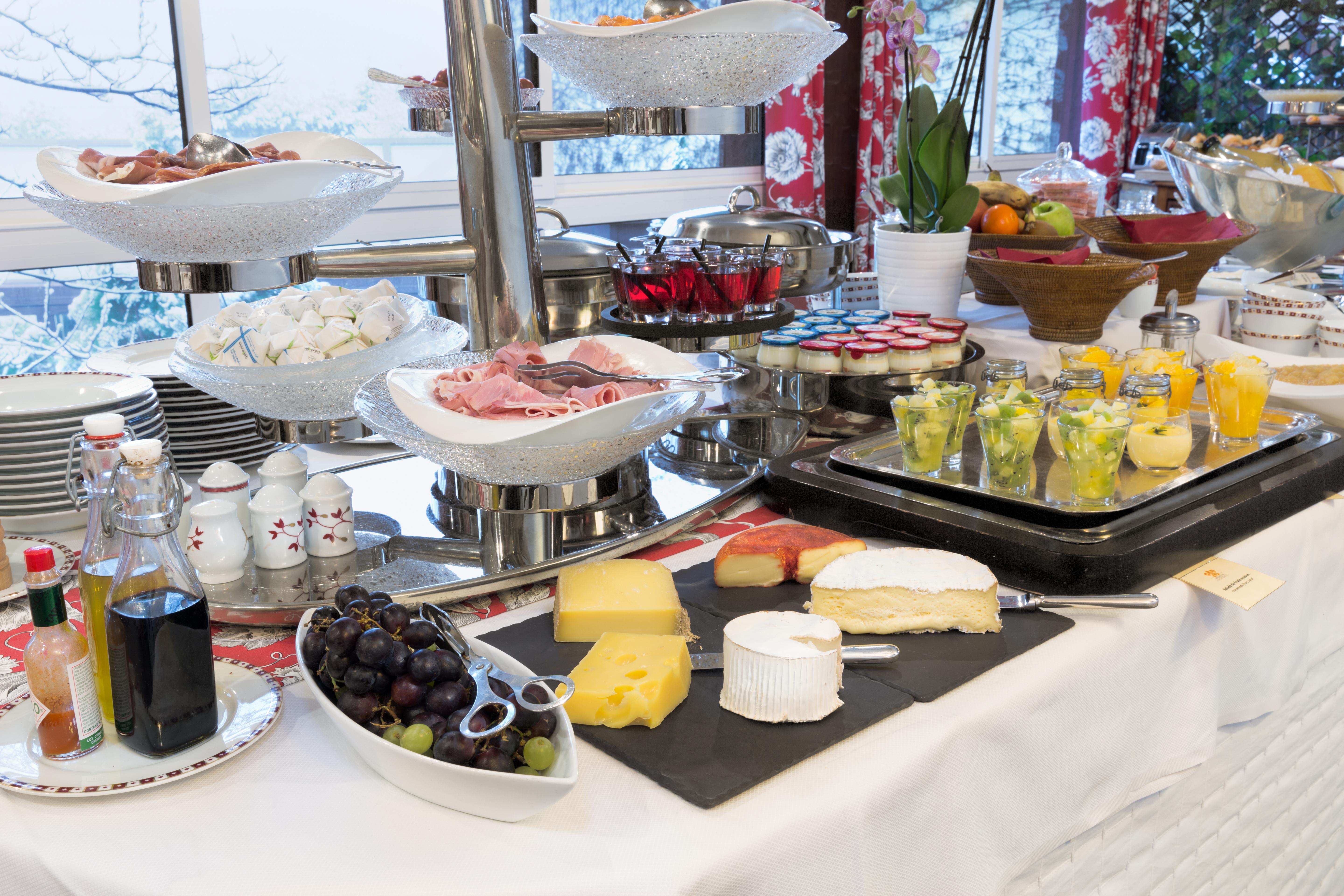 Hostellerie Briqueterie & Spa Champagne 비나이 외부 사진 A cheese platter
