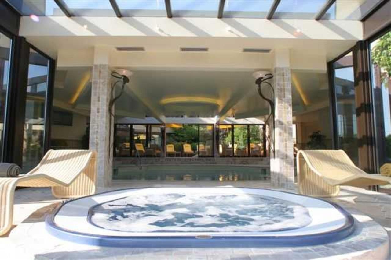 Hostellerie Briqueterie & Spa Champagne 비나이 외부 사진 The spa at the Hotel