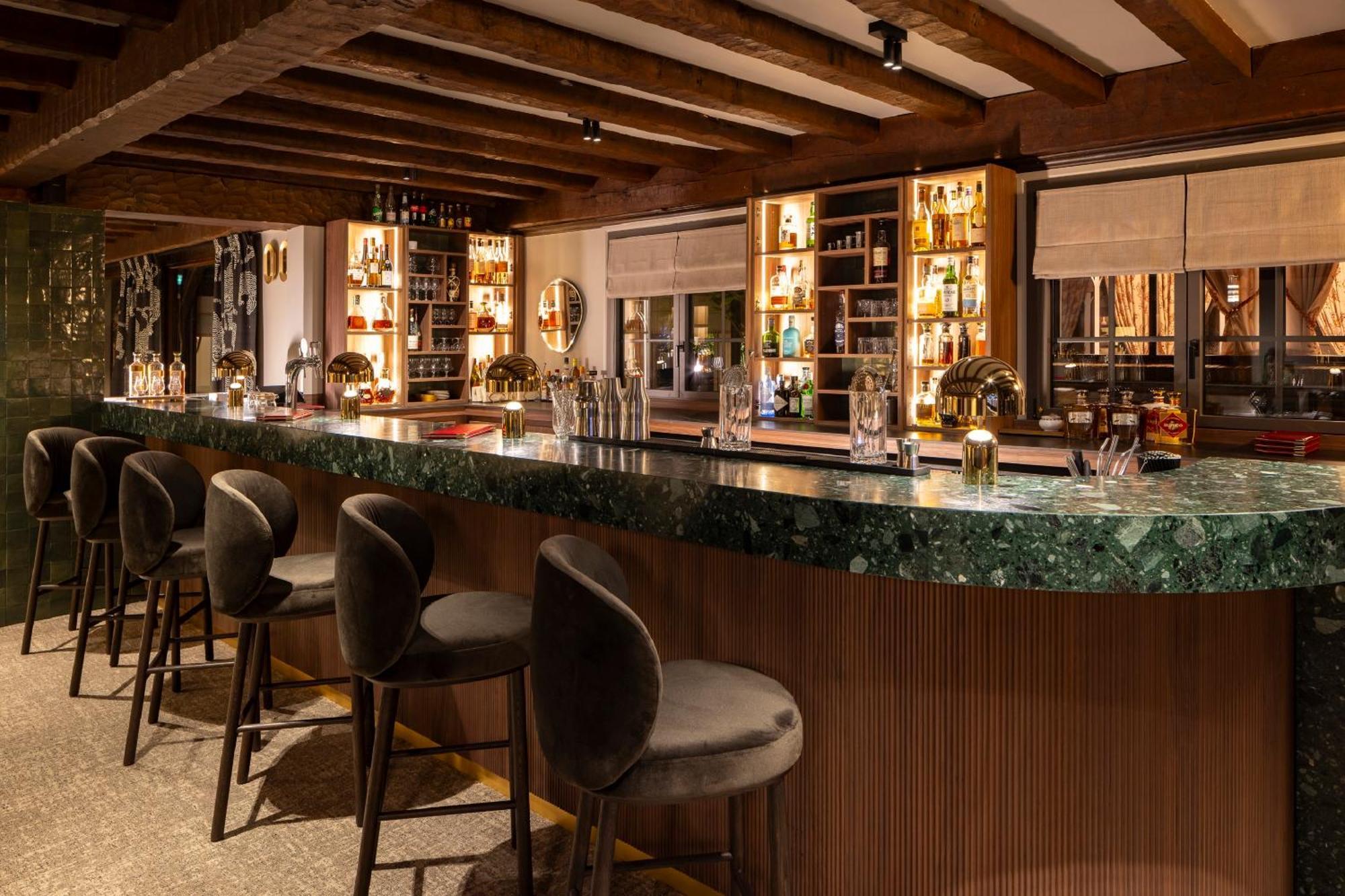 Hostellerie Briqueterie & Spa Champagne 비나이 외부 사진 The bar at the Mandarin Oriental, Munich