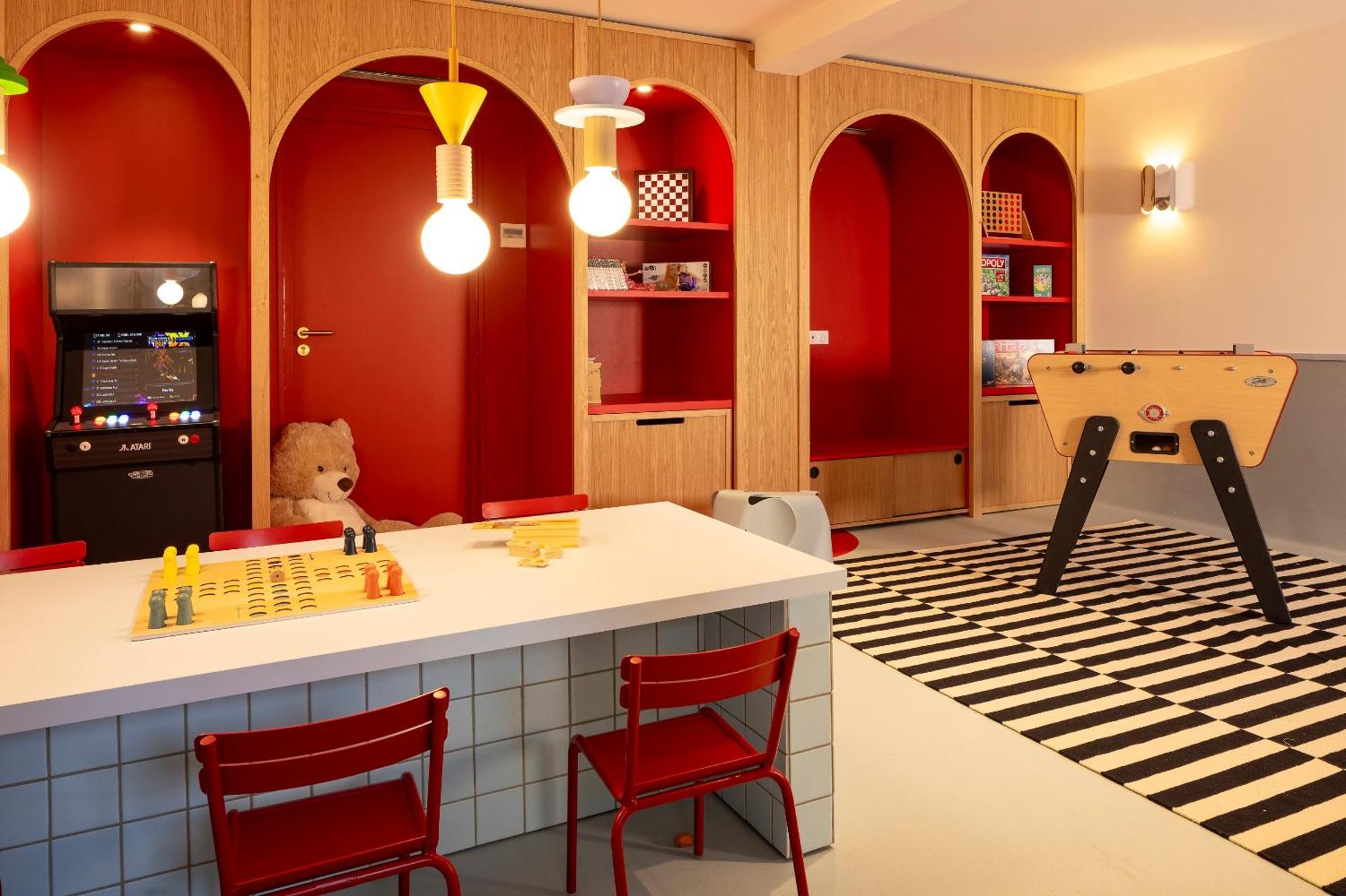 Hostellerie Briqueterie & Spa Champagne 비나이 외부 사진 The interior of the Lego House